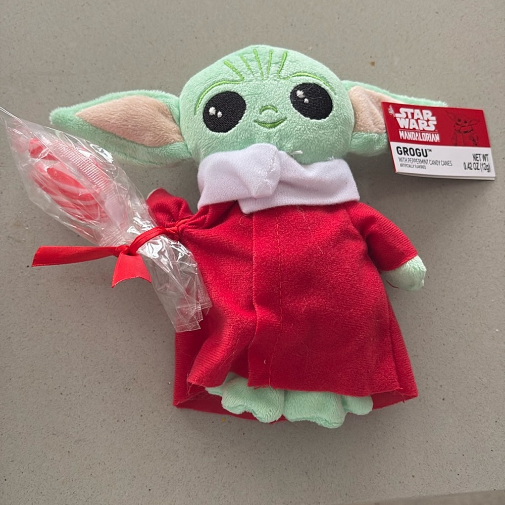 star wars grogu with peppermint candies